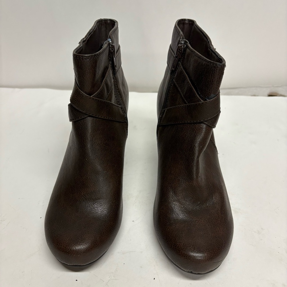 Trendsetters Camas Womens Elegant Brown Ankle Boots Size 8
